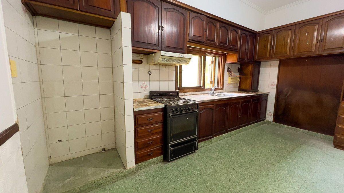En Venta Casa de 3 Dorm. - Tandil 2