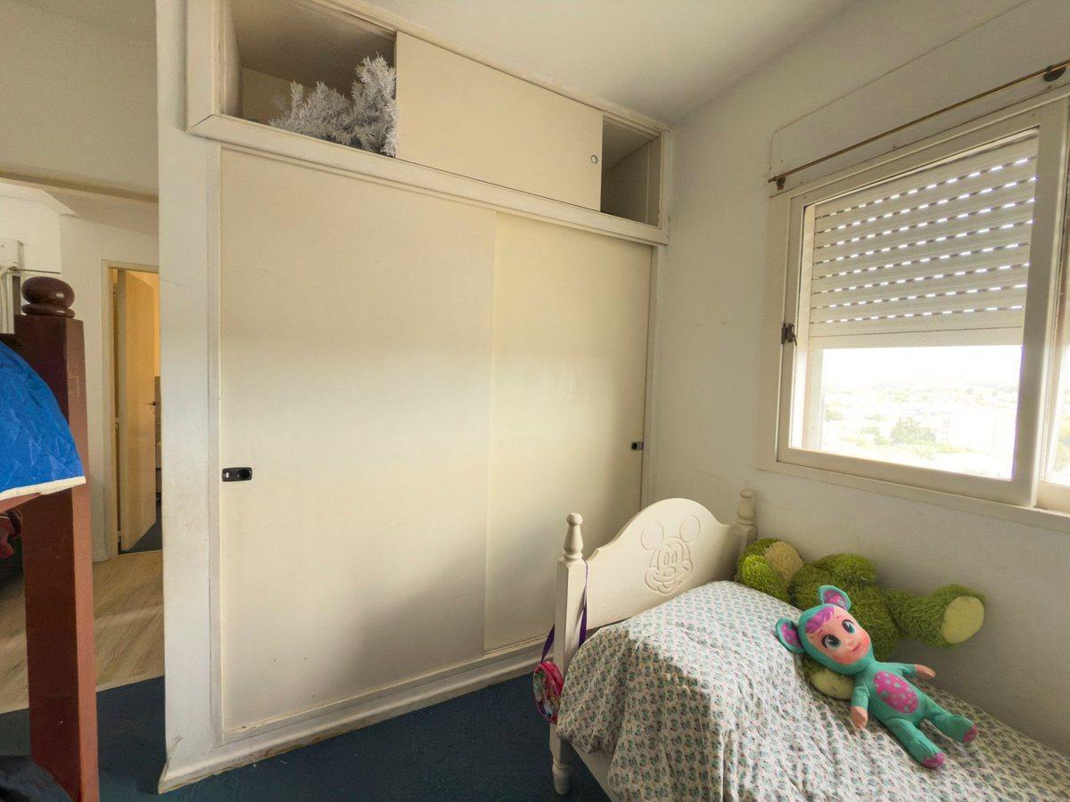 Venta de Departamento Dos Dorm. Semicentrico 3