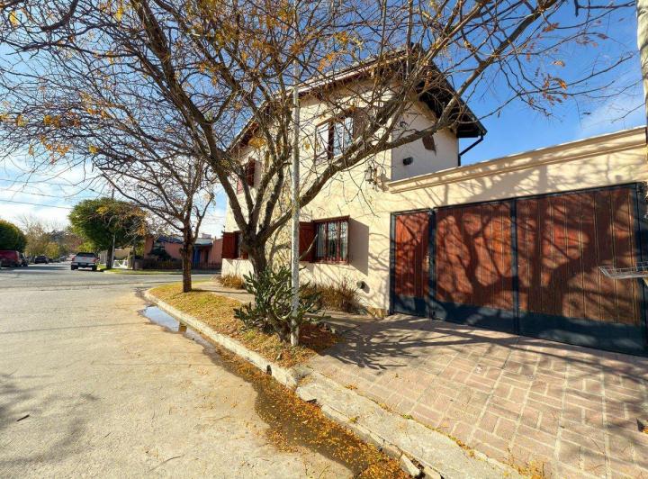 EN VENTA CASA BARRIO CERRITO TANDIL 2