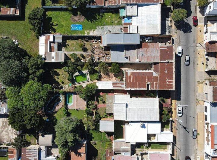VENTA DE CASA A REFACCIONAR CON DPT Y LOCAL 4