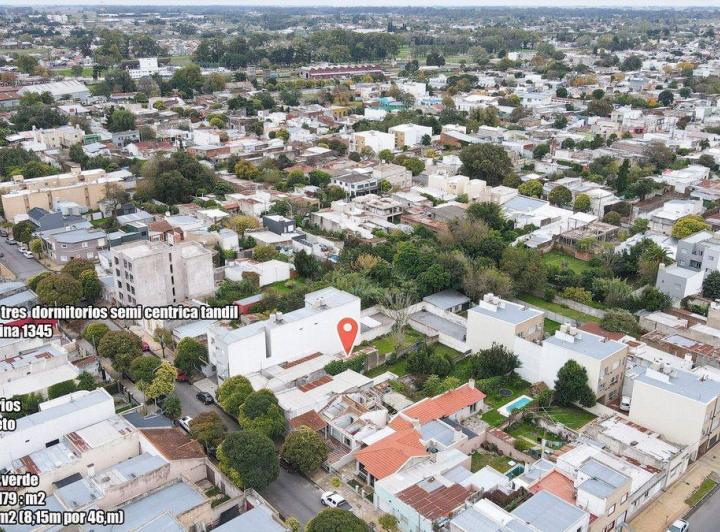 VENTA DE CASA 3  DORMITORIOS  SEMI CENTRICA TANDIL 4