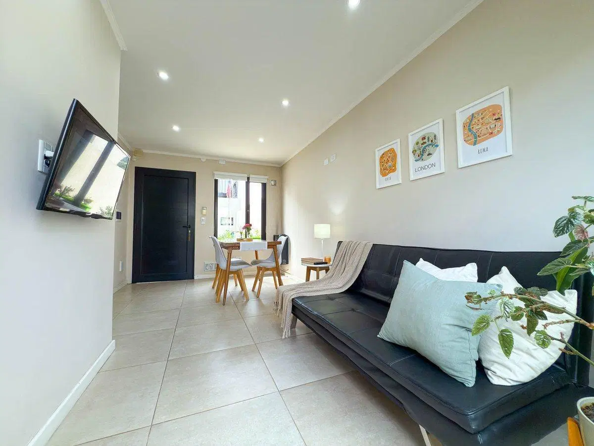 DEPARTAMENTO VENTA 1 DORMITORIO TANDIL CON PATIO 2