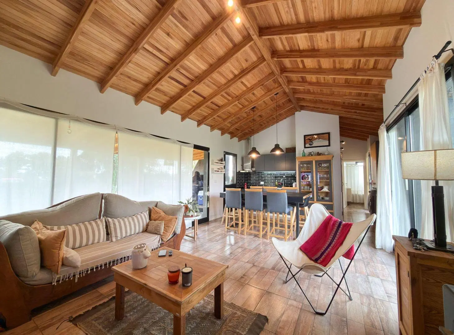 CASA 2 DORMITORIOS VENTA TANDIL CON PILETA 5