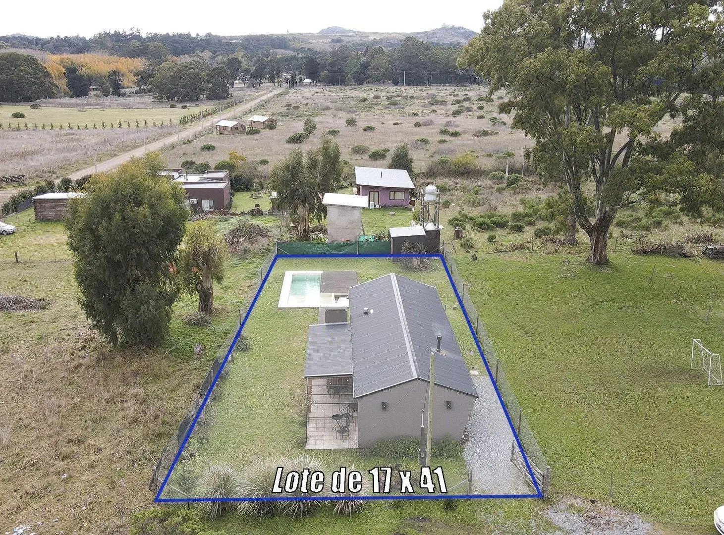 CASA 2 DORMITORIOS VENTA TANDIL CON PILETA 3