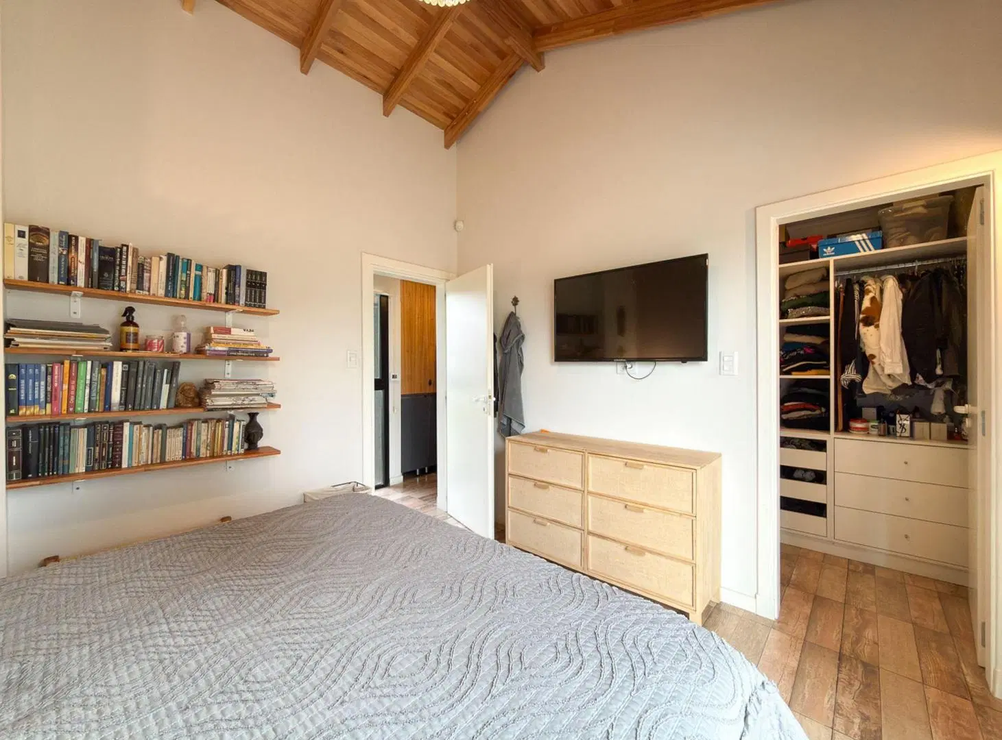CASA 2 DORMITORIOS VENTA TANDIL CON PILETA 2