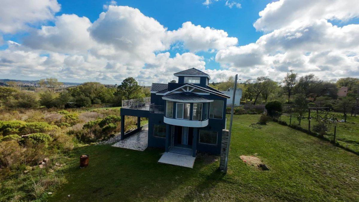 CASA 5 AMBIENTES A ESTRENAR VILLA DEL LAGO TANDIL