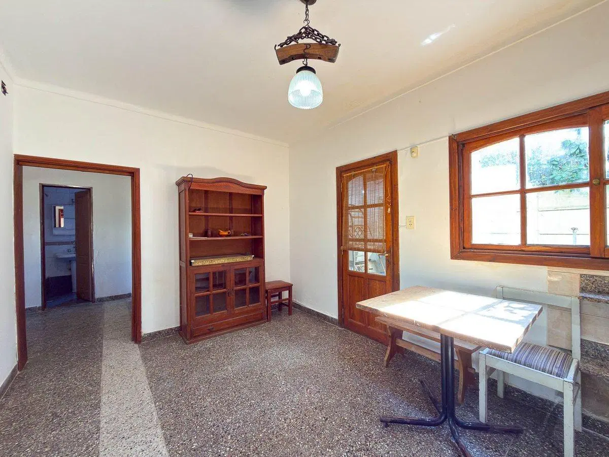 EN VENTA CASA SEMICENTRICA TANDIL 2