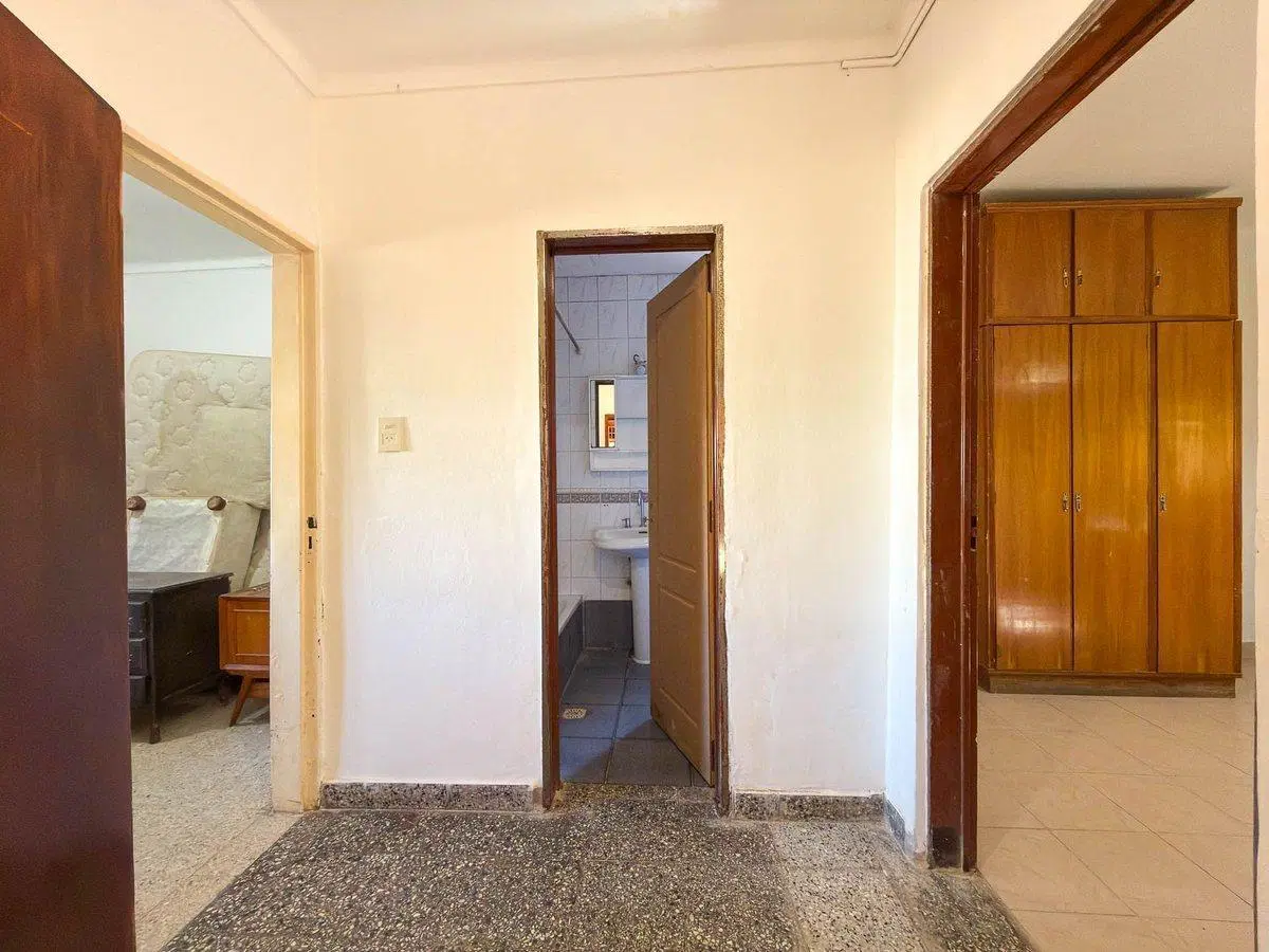 EN VENTA CASA SEMICENTRICA TANDIL 4