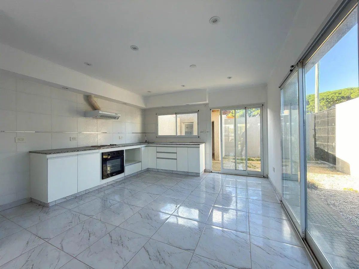 VENTA CASA EN PH DOS DORMITORIOS TANDIL 2