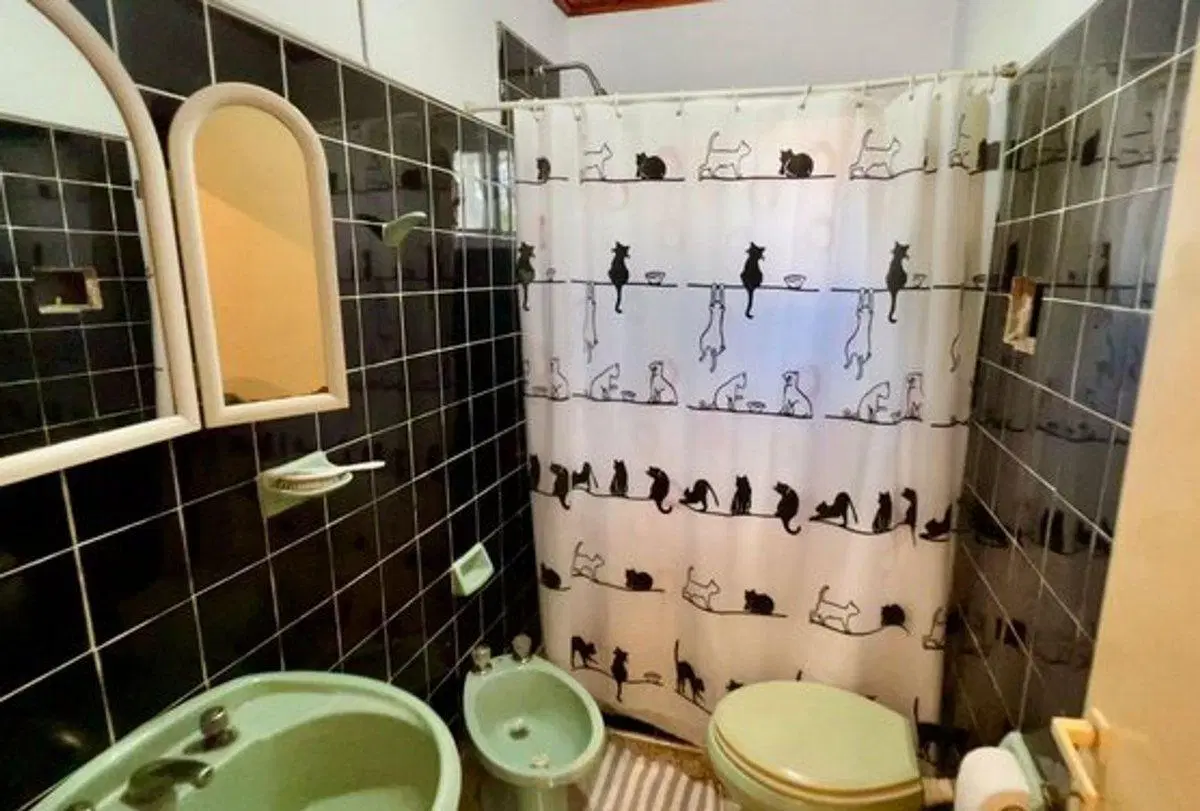 CASA EN VENTA DE DOS HABITACIONES EN AZUL 5