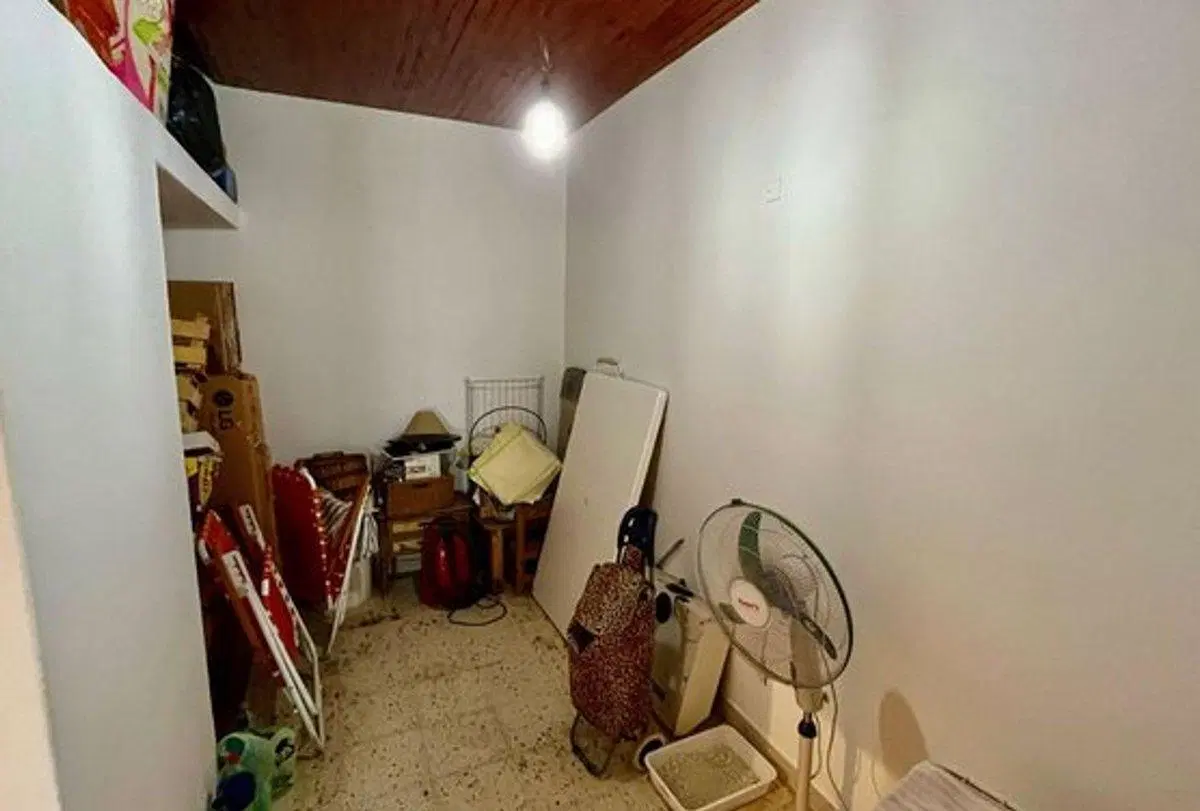 CASA EN VENTA DE DOS HABITACIONES EN AZUL 4