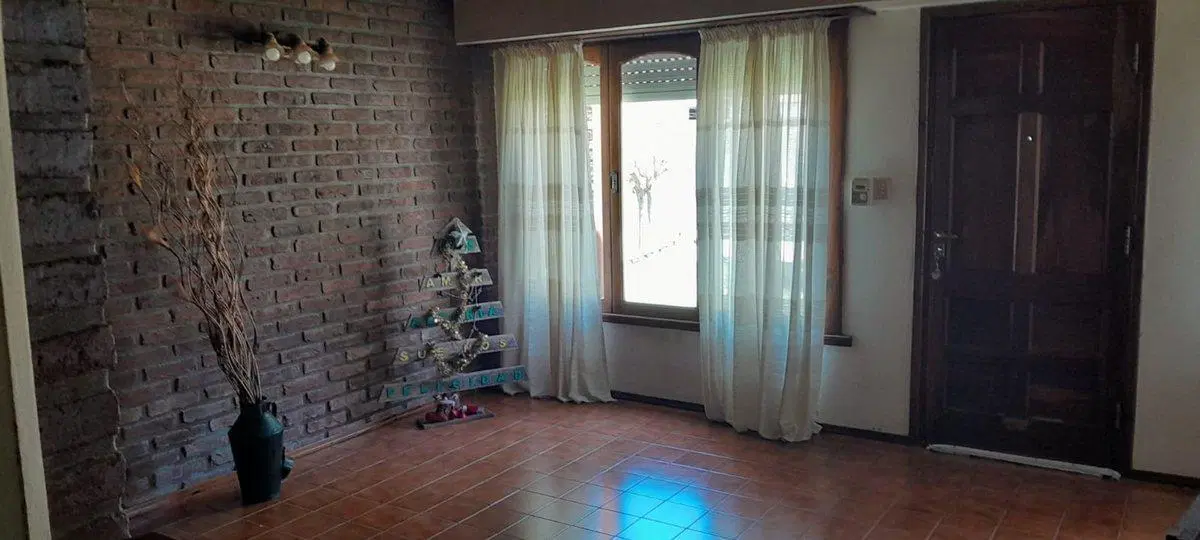 Venta casa tres dorm con jardin San Manuel Loberia 5