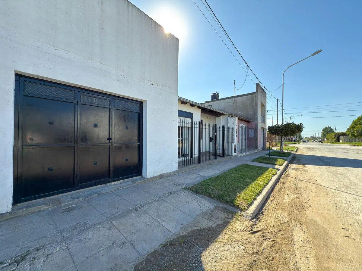 CASA EN VENTA DE DOS DORMITORIOS EN TANDIL 5