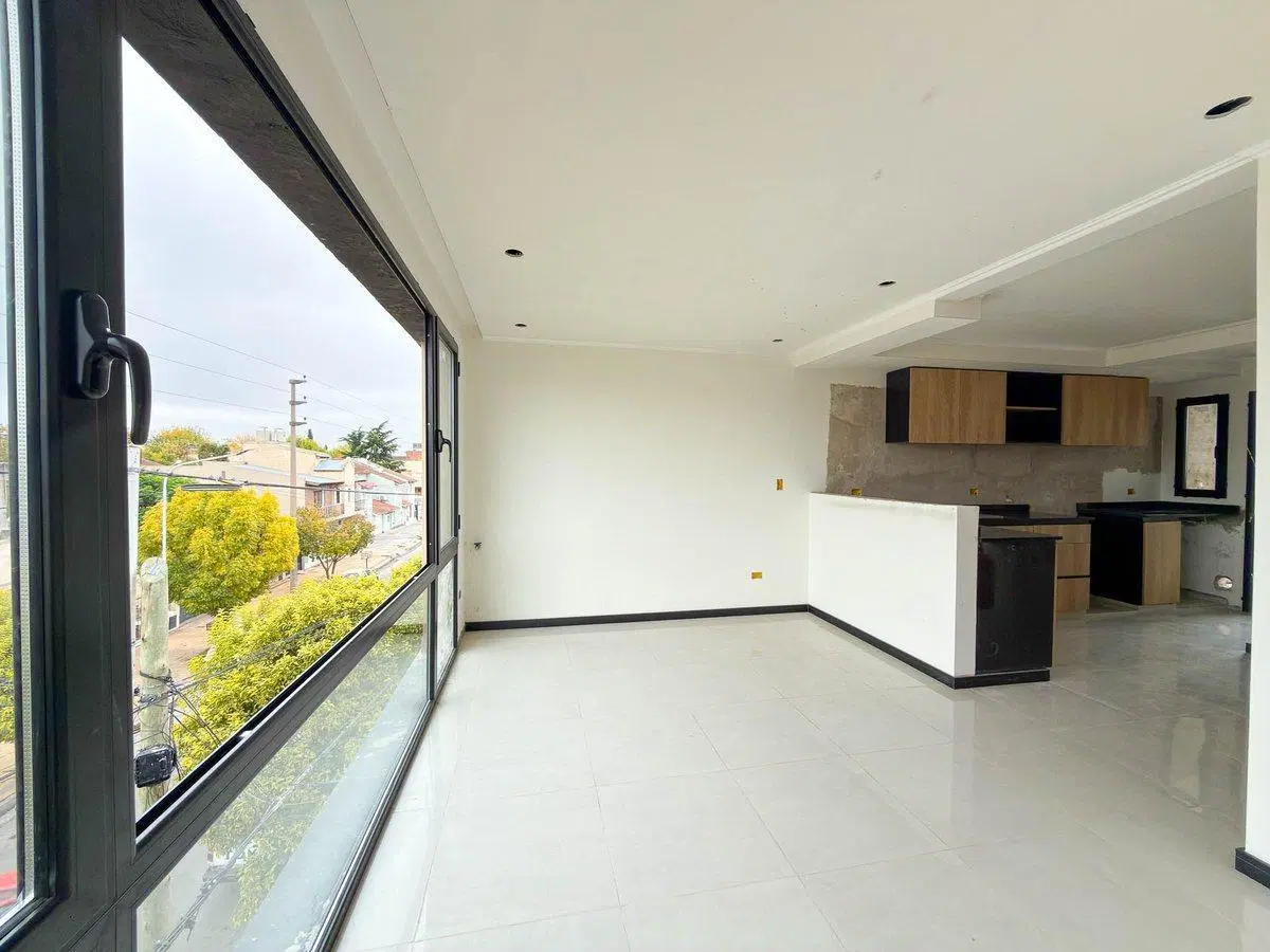VENTA AL POZO DEPARTAMENTO DOS AMBIENTES CENTRICO 5