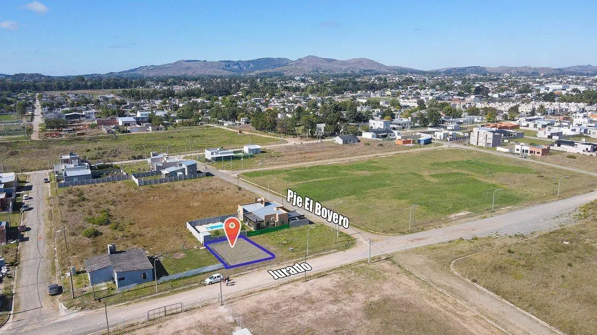 LOTE EN VENTA ZONA HIPODROMO TODOS LOS SERVICIOS 2