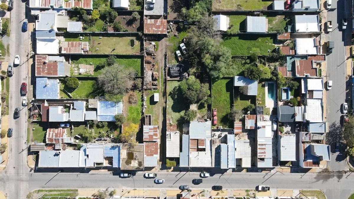 VENTA CASA A RECICLAR Y DTO GRAN LOTE/VILLA ITALIA 3