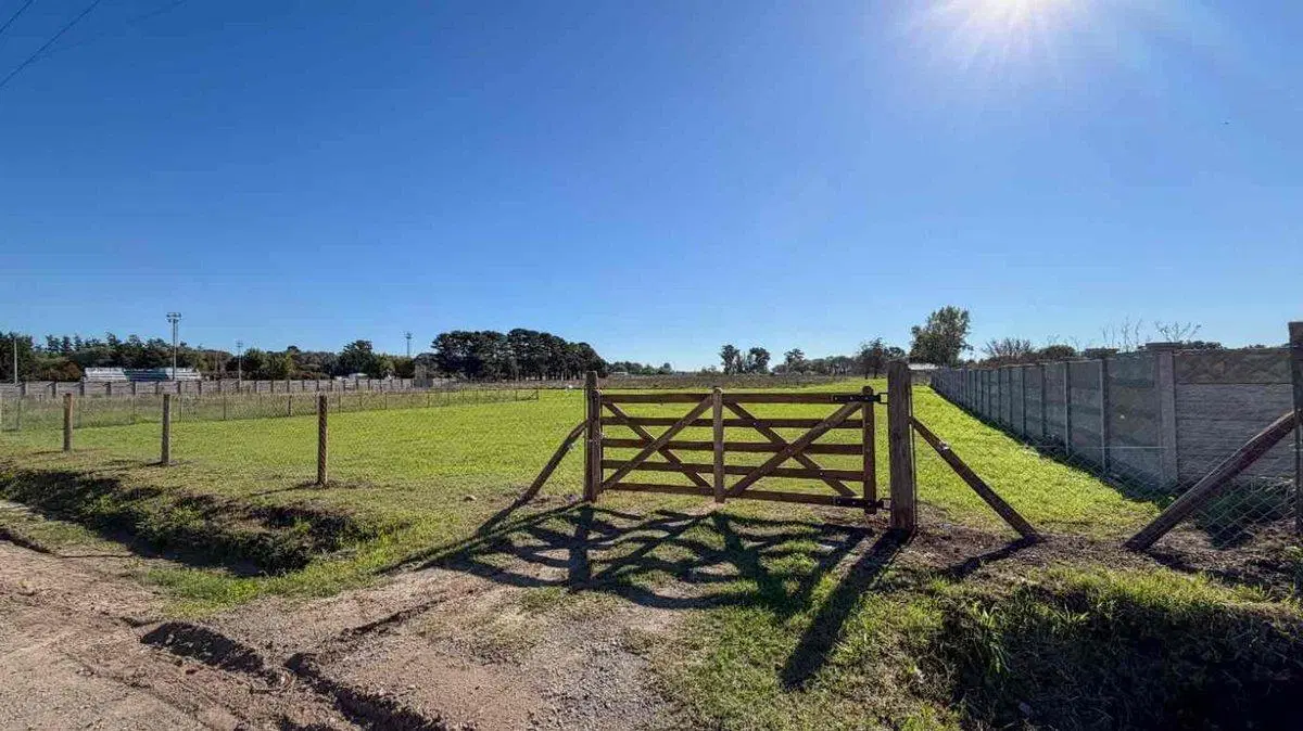LOTE AMPLIO SOBRE AV PEDERSEN LA RURAL 3