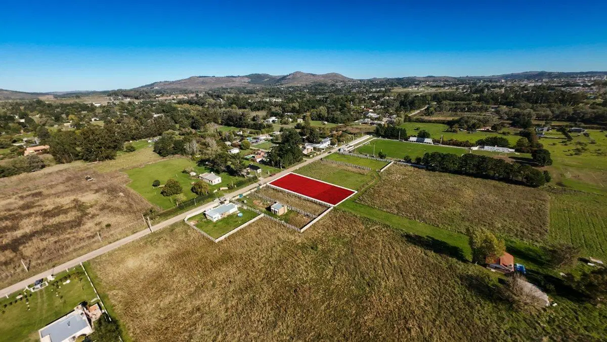 LOTE AMPLIO SOBRE AV PEDERSEN LA RURAL 2