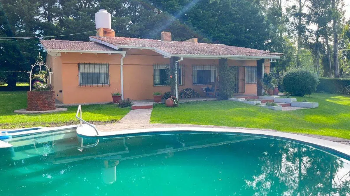 CASA QUINTA SOBRE AV. DON BOSCO 2