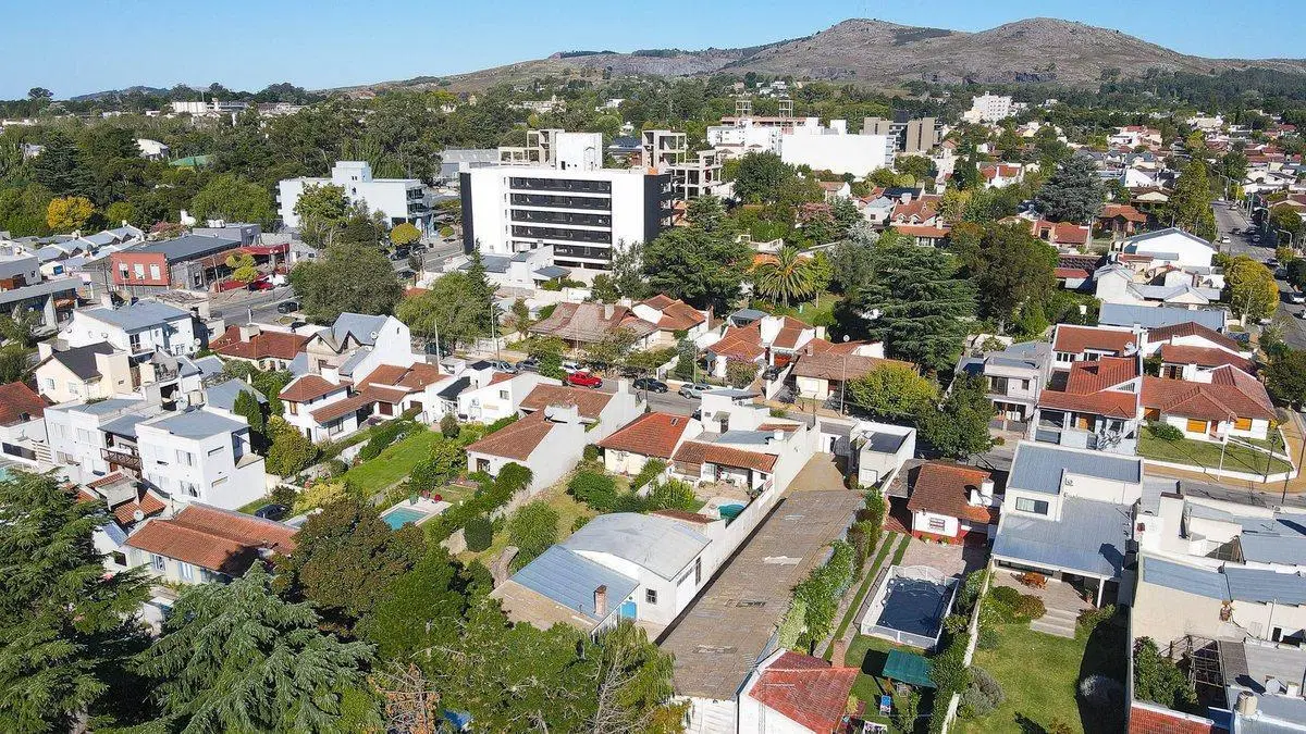 Oficinas y Depósitos en Venta - Tandil 4