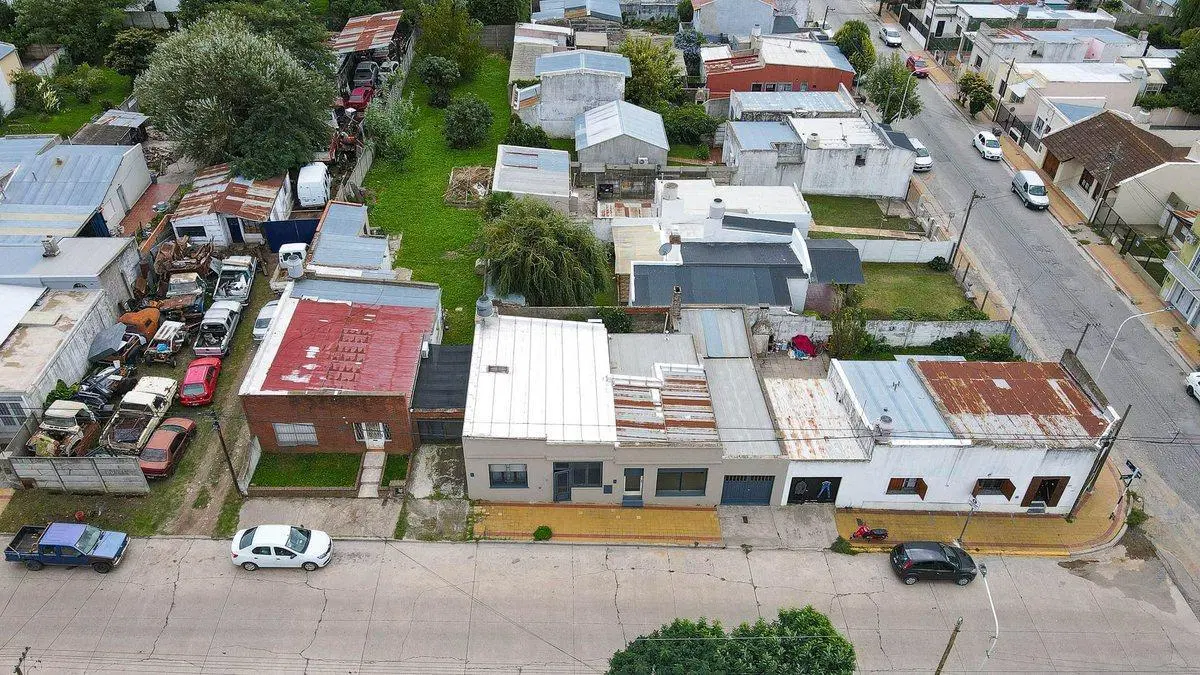 Casa con garage más local en venta 5