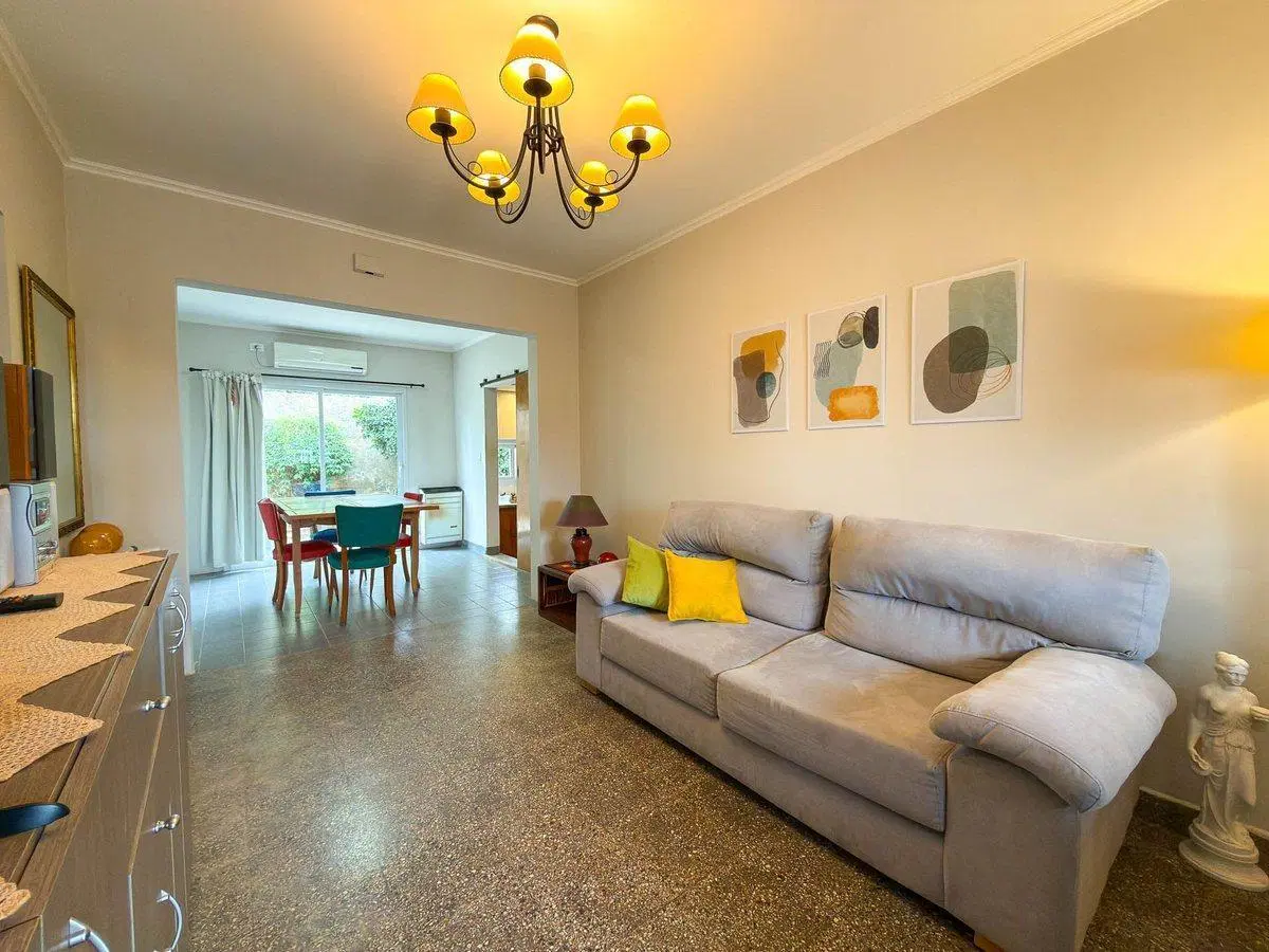 Casa con garage más local en venta 2