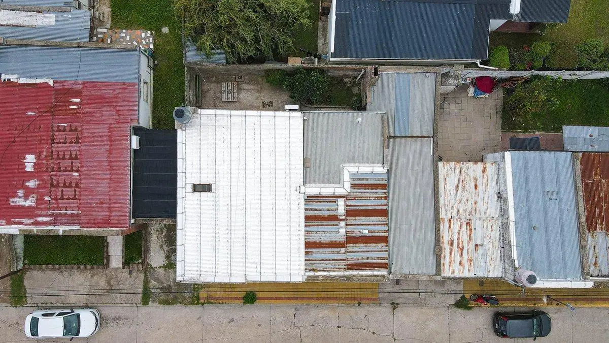 Casa con garage más local en venta 3