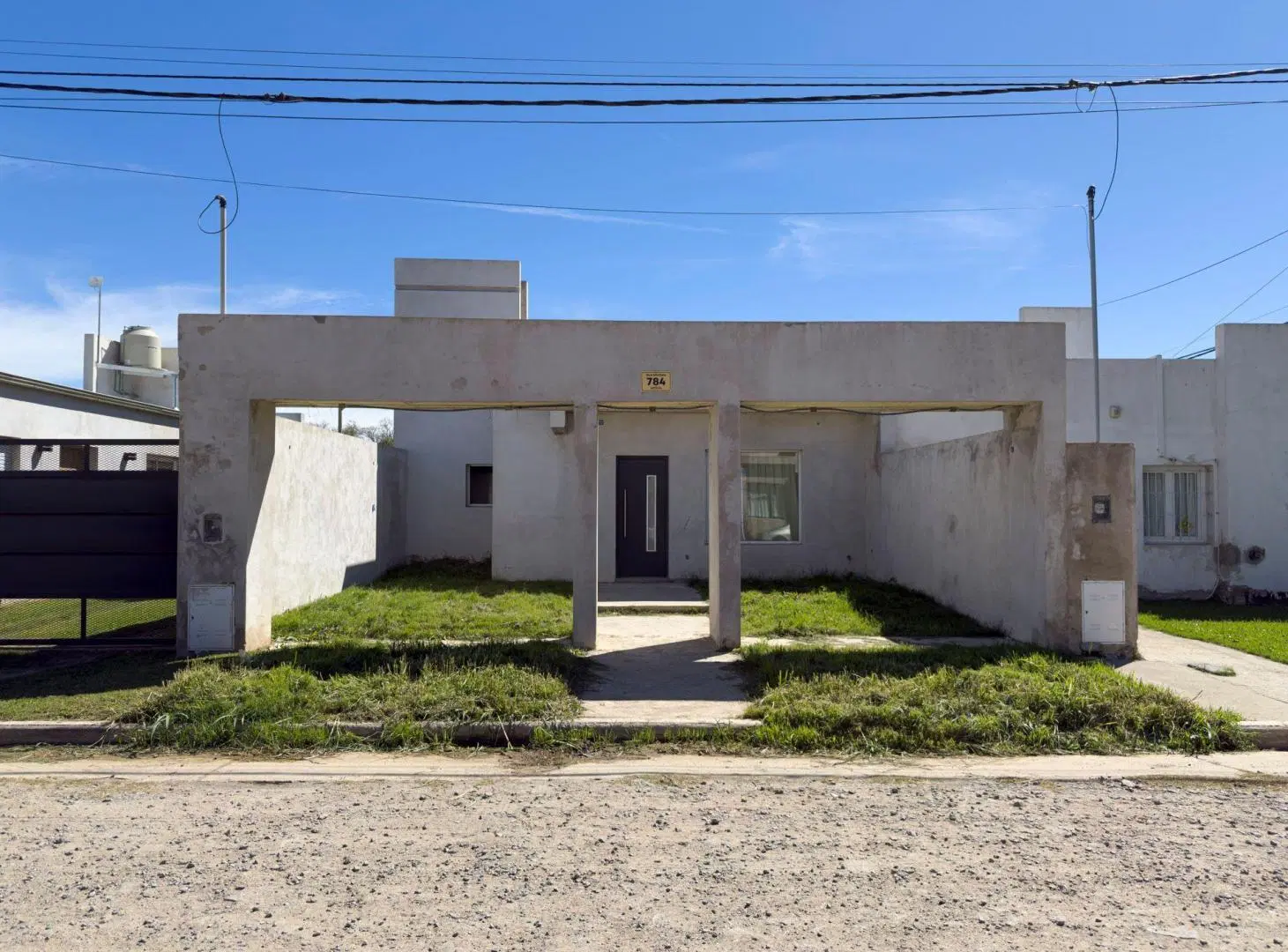 VENTA CASA A TERMINAR CON GRAN POTENCIAL 2