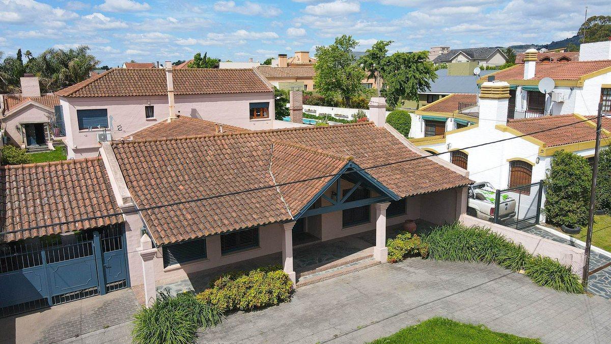 CASA EN VENTA BARRIO CERRITO TANDIL