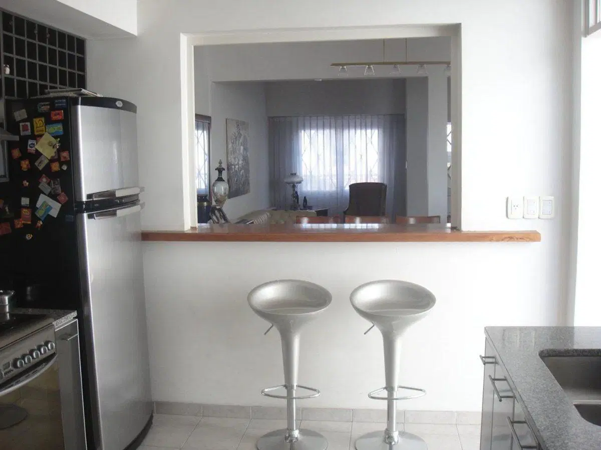 VENTA - CASA EN HIPOLITO YRIGOYEN 360 5