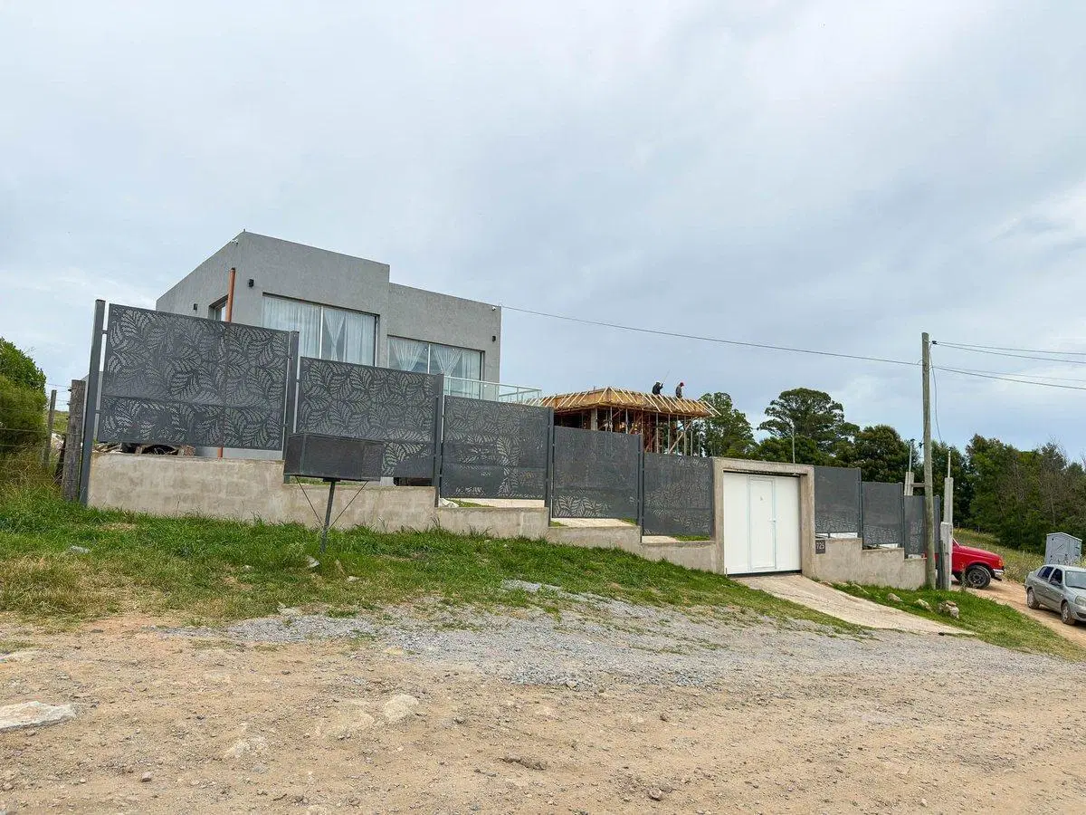 VENTA IMPORTANTE CASA ZONA LAGO DEL FUERTE TANDIL 3