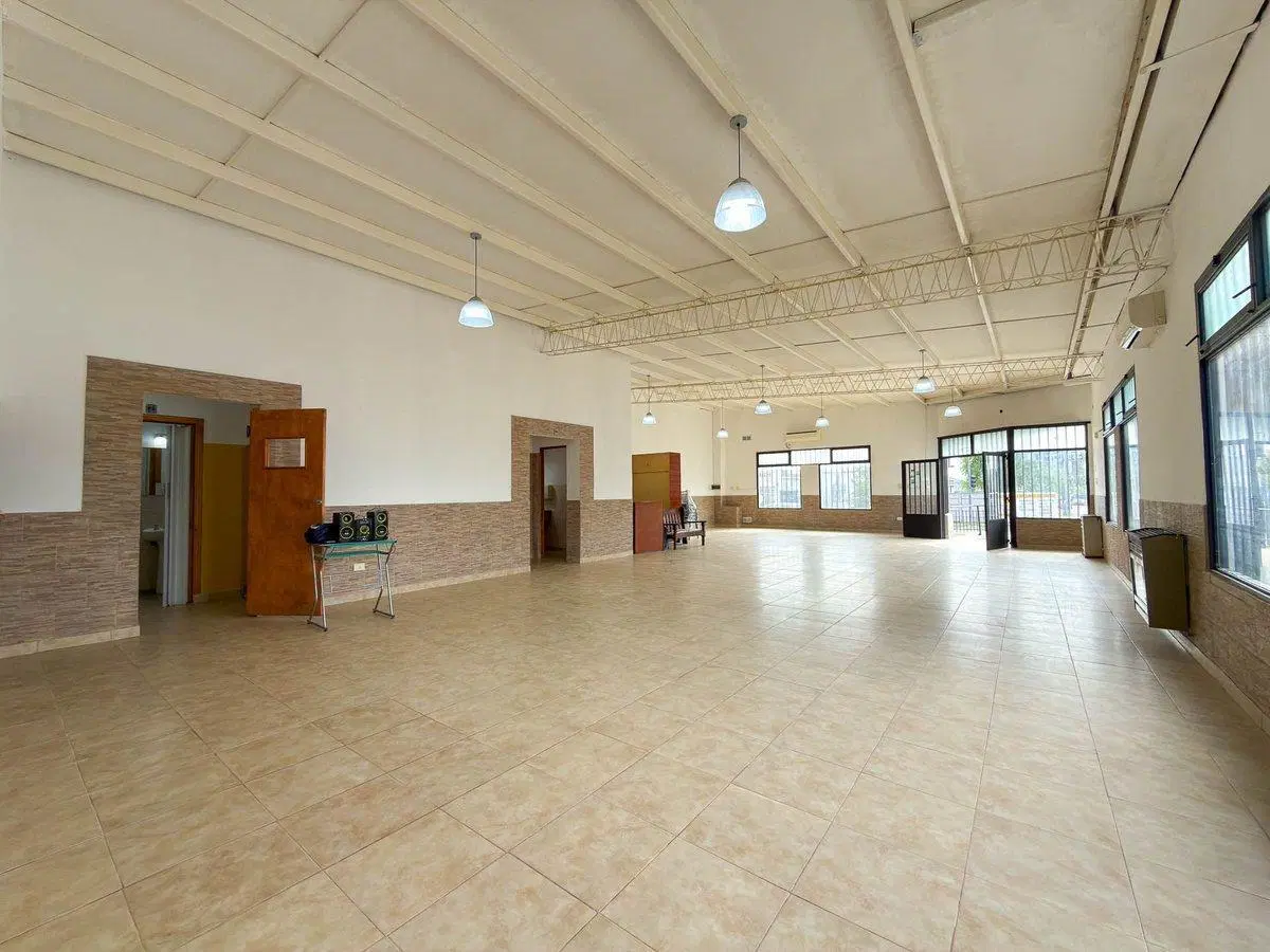 LOCAL COMERCIAL EN ALQUILER TANDIL 3