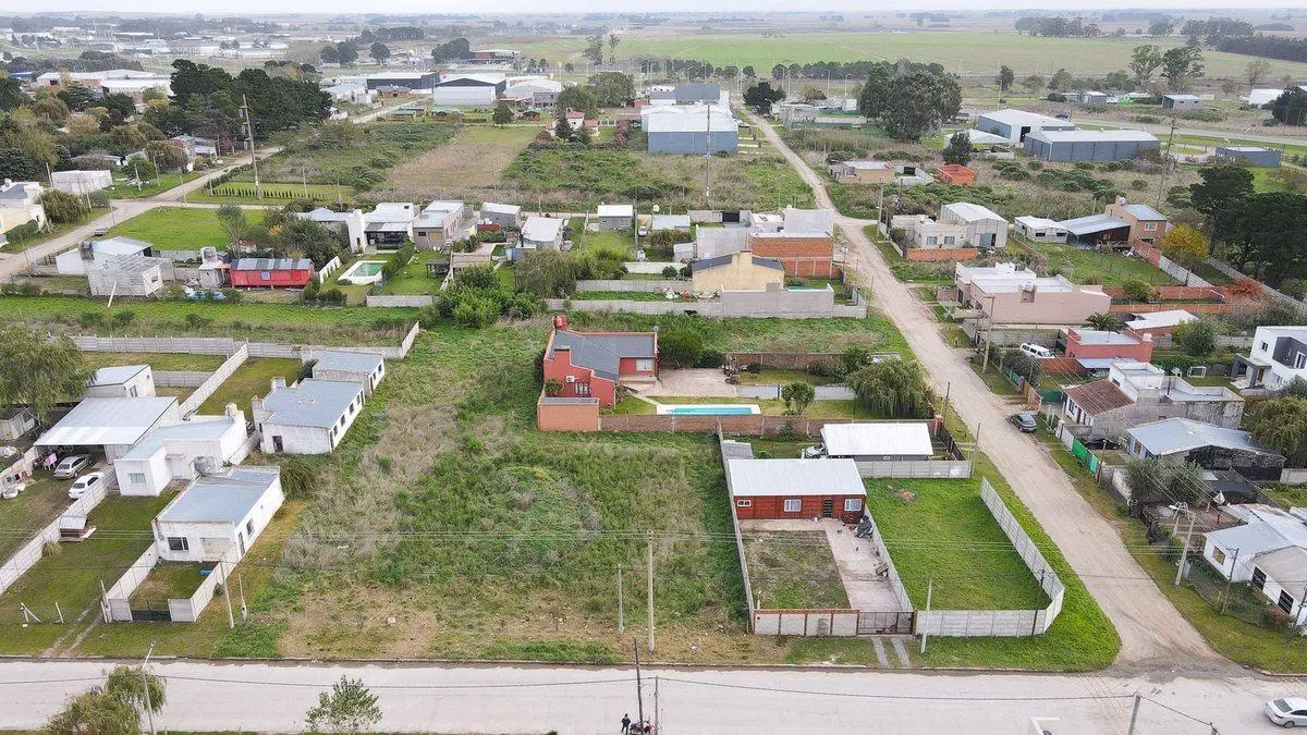 VENTA AMPLIO LOTE ZONA EN DESARROLLO FINANCIACIÓN 4