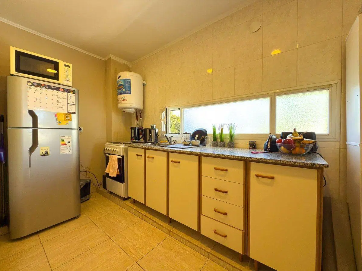 VENTA DEPTO  2 DORMITORIO SOBRE AV. BRASIL  TANDIL 2
