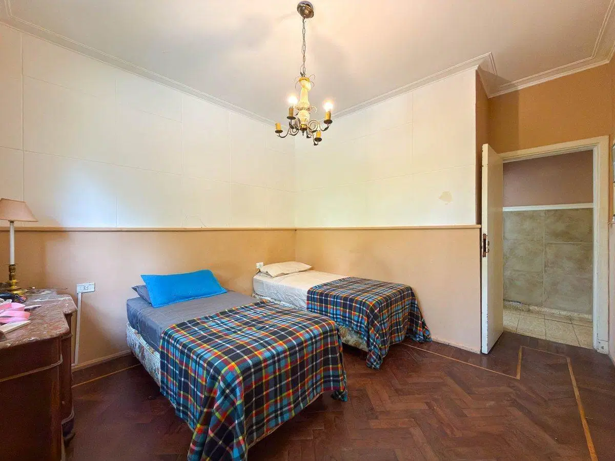 Casa Barrio Golf VENTA con pileta Tandil 5