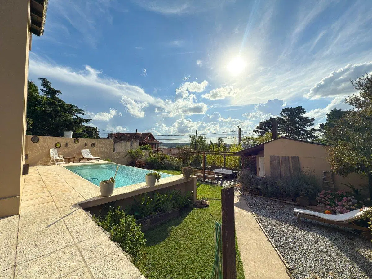 Venta Excepcional Casa Semicéntrica Tandil 3