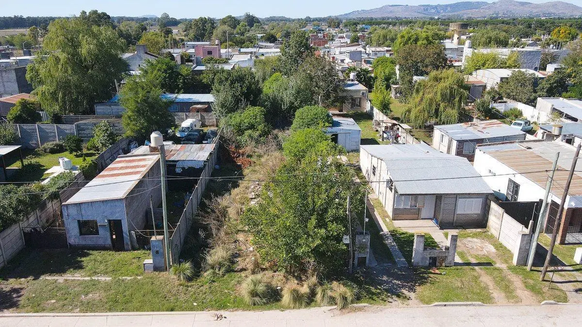 LOTE EN VENTA DE 548 M2 CON SERVICIOS TANDIL 5