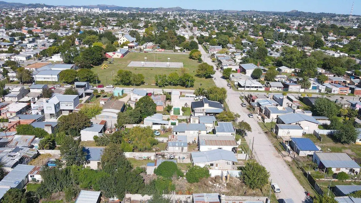 LOTE EN VENTA DE 548 M2 CON SERVICIOS TANDIL 3
