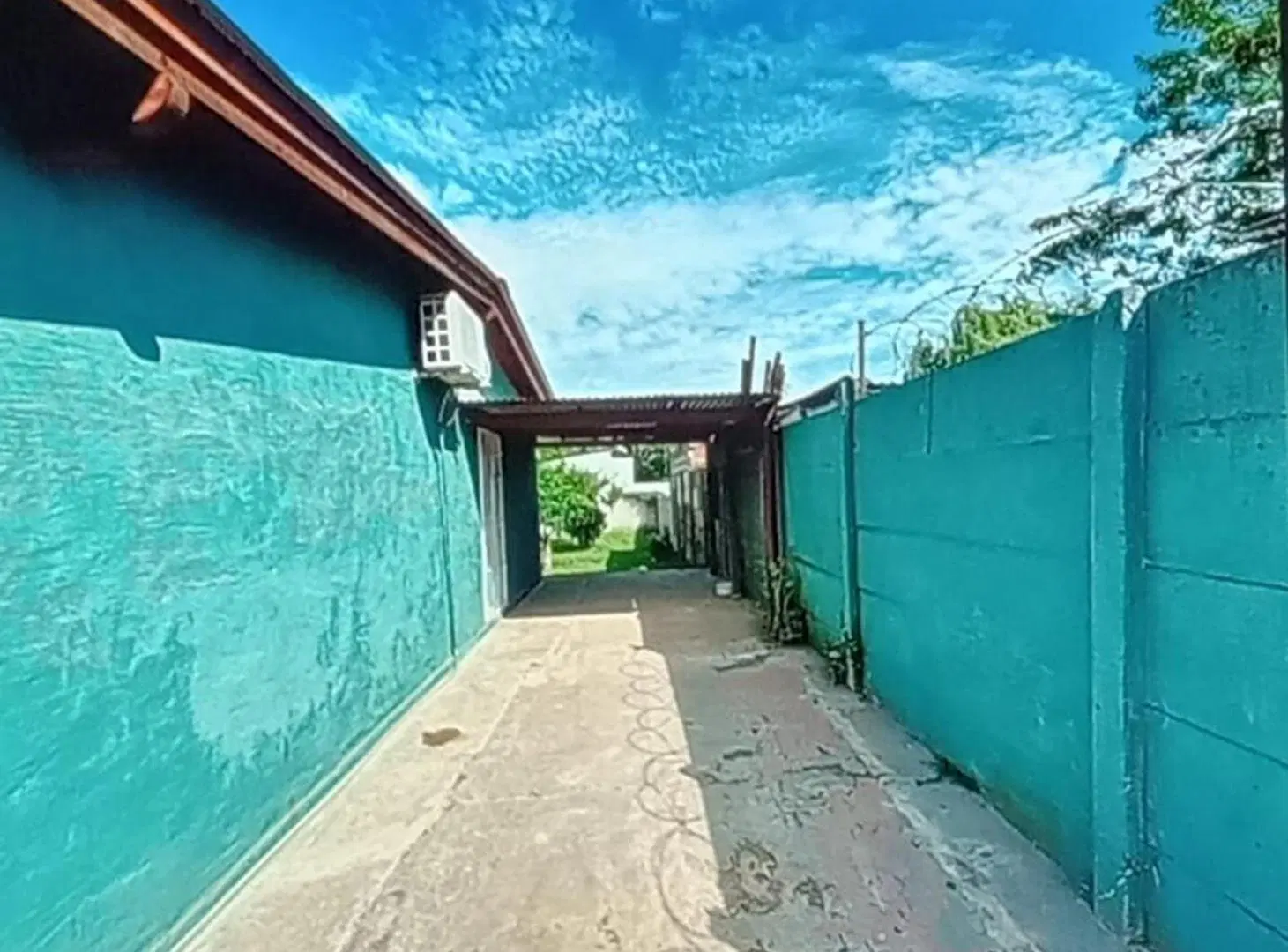 VENTA CASA SOBRE LOTE DE 331M2 TODOS LOS SERVICIOS 3