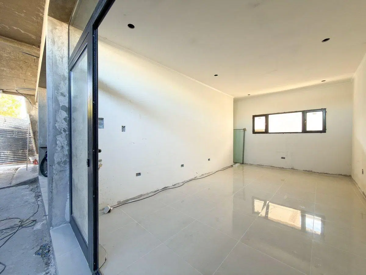 VENTA LOCAL COMERCIAL A ESTRENAR EN TANDIL 5