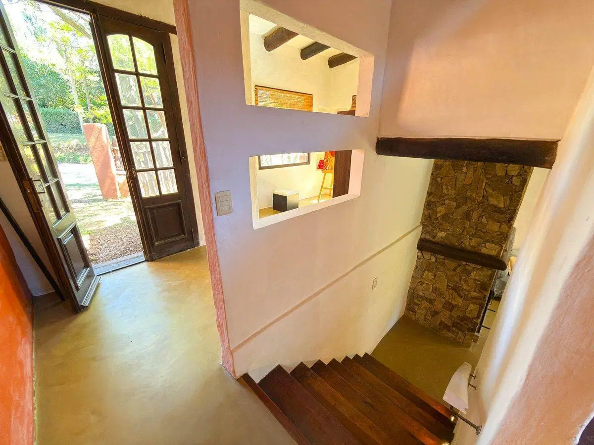 CASA TRES DORMITORIOS ZONA UNCAS 3