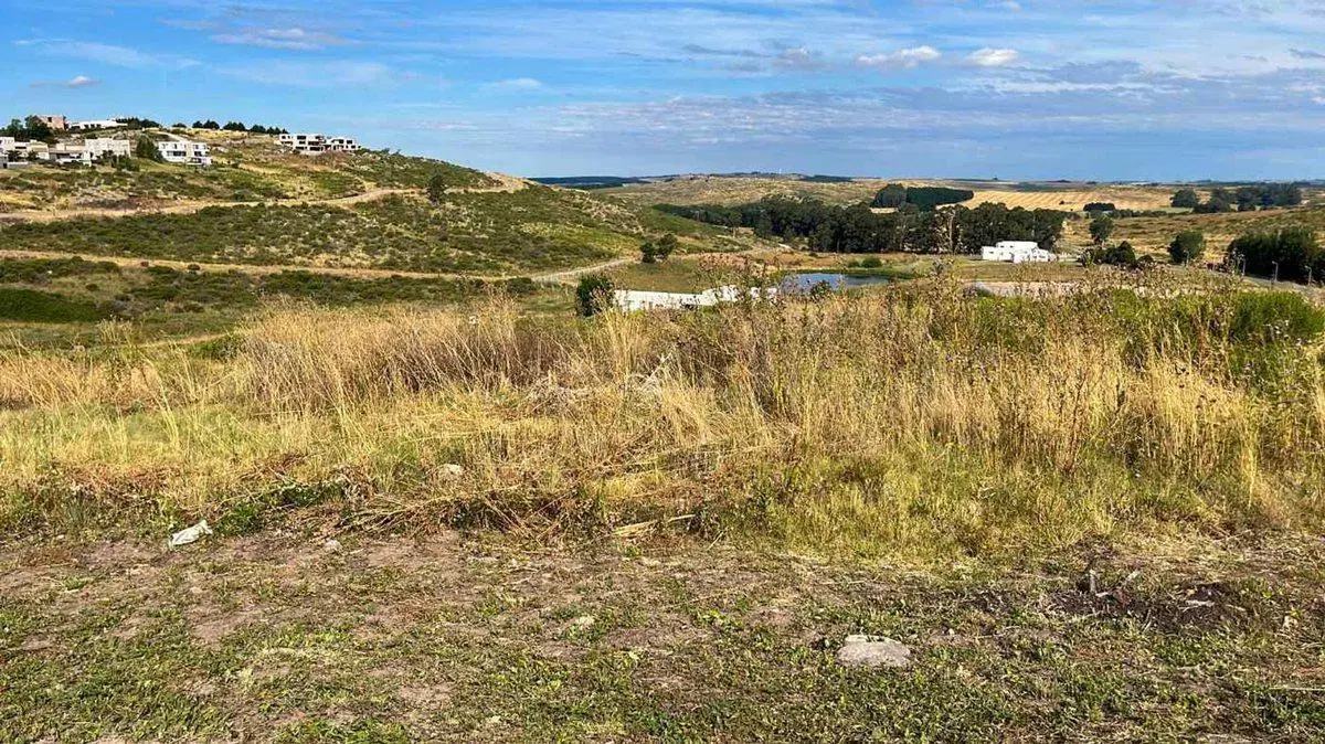 Lote Amplio en Venta en Country El Valle Tandil 2