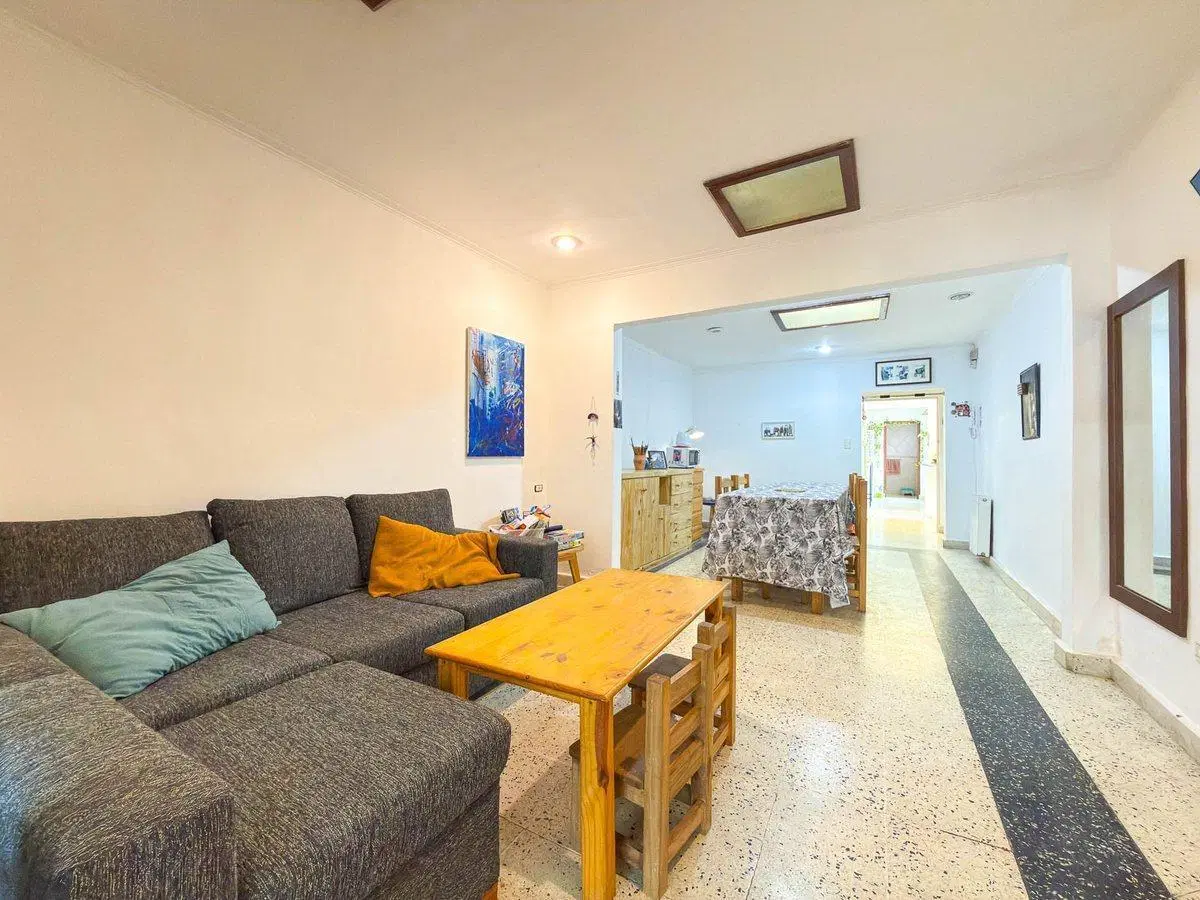 Venta casa tres dormitorios semicentro Tandil 3
