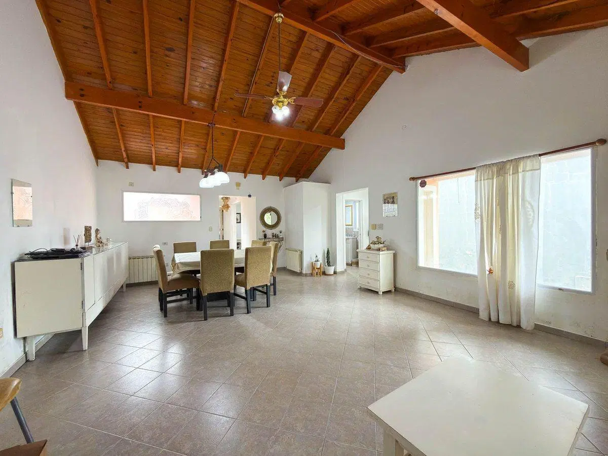 VENTA CASA MÁS 2 DEPARTAMENTOS ZONA LAGO 4
