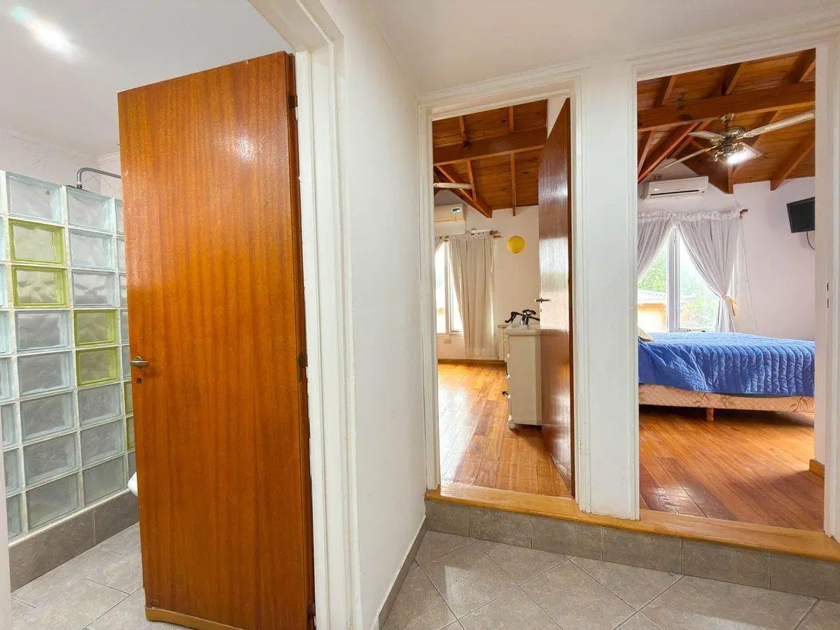 VENTA CASA MÁS 2 DEPARTAMENTOS ZONA LAGO 5