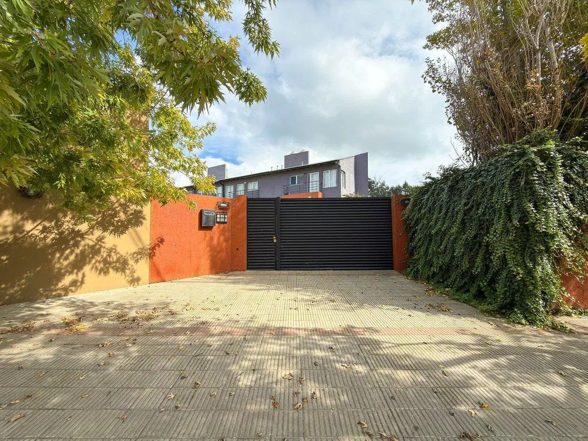 VENTA DEPARTAMENTO 2 DORMITORIOS CON PATIO TANDIL 2