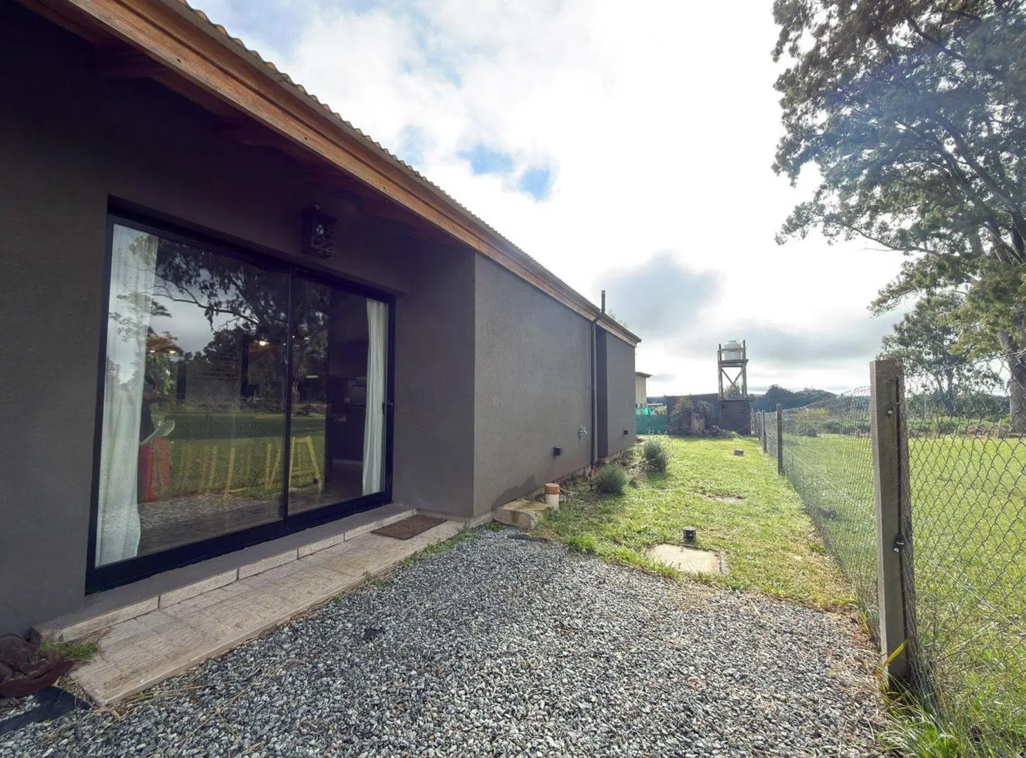 CASA 2 DORMITORIOS VENTA TANDIL CON PILETA 4