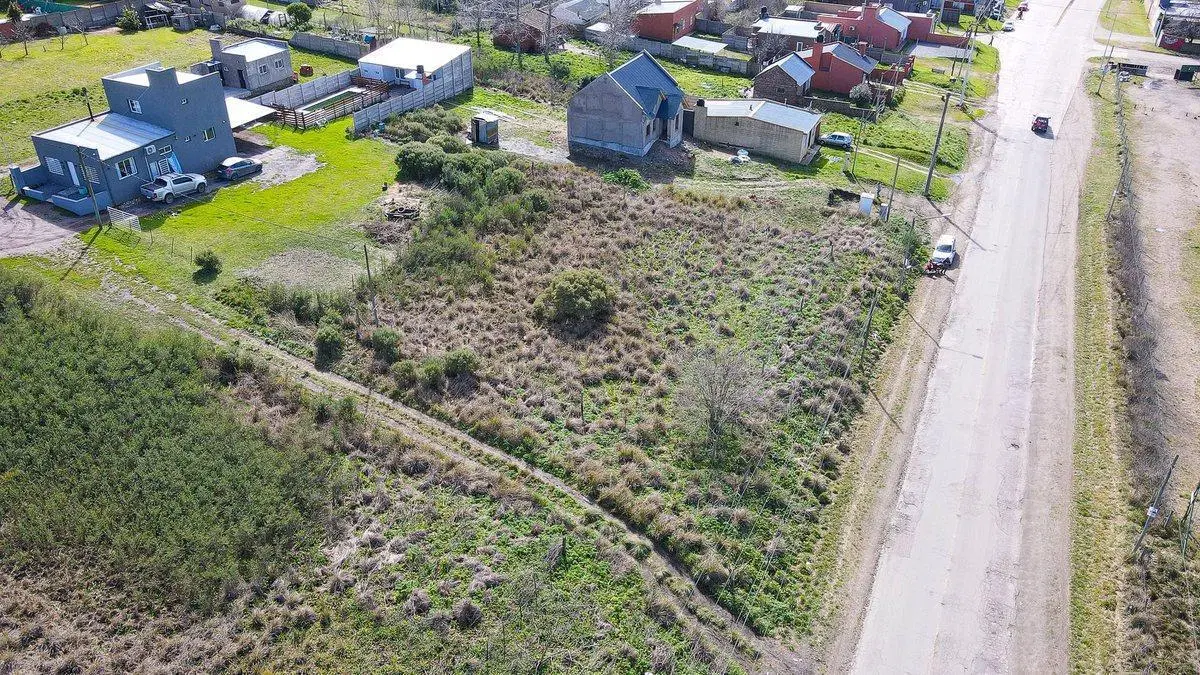 TRES LOTES EN VENTA TANDIL BARRIO LOS AROMOS 2