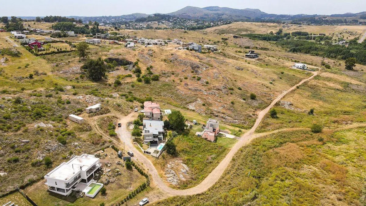 EN VENTA TERRENO DE 793M2 EN LOTEO ENTRE SIERRAS 3