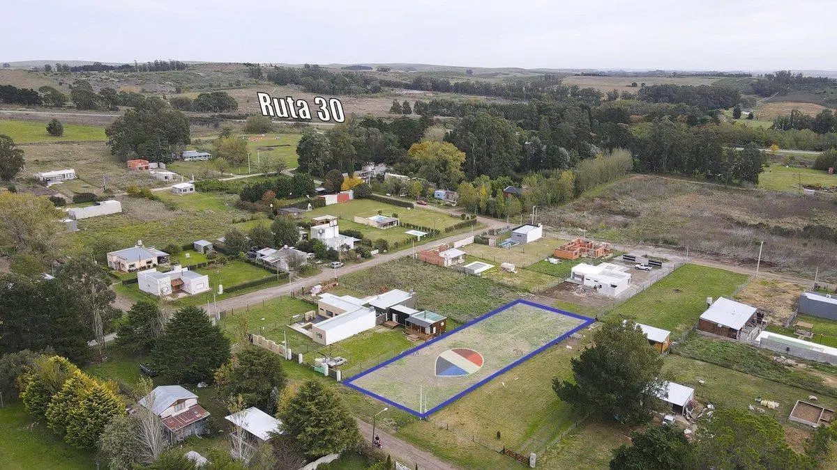 VENTA O PERMUTA AMPLIO LOTE ZONA LA ELENA 3